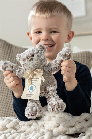 Hero Mini Giving Bear