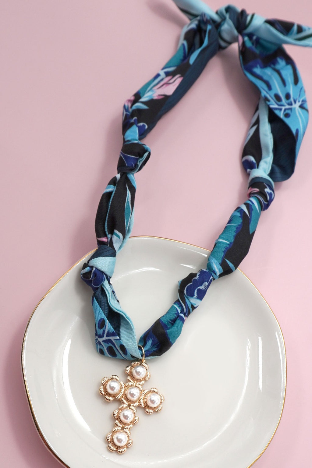 Pearl of Faith Scarf Necklace