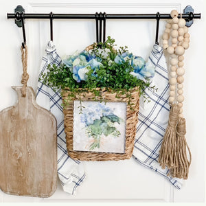 Roundtop Collection Wicker Display Board