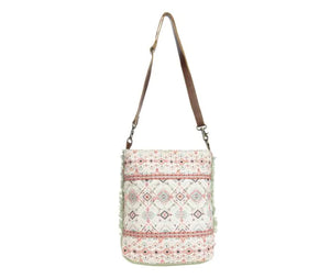 Tres de Quatro Messenger Myra Bag