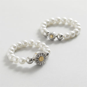 GingerSnaps White Pearl Stretch Bracelet