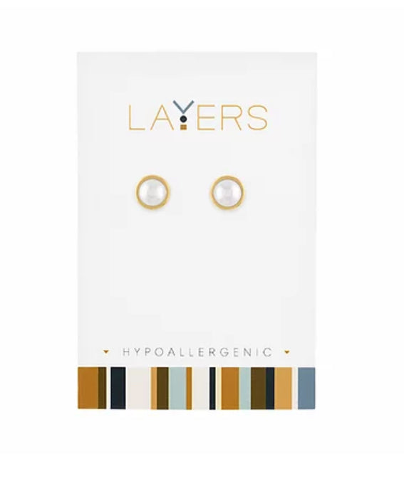 Pearl Layers Stud Earrings in Gold